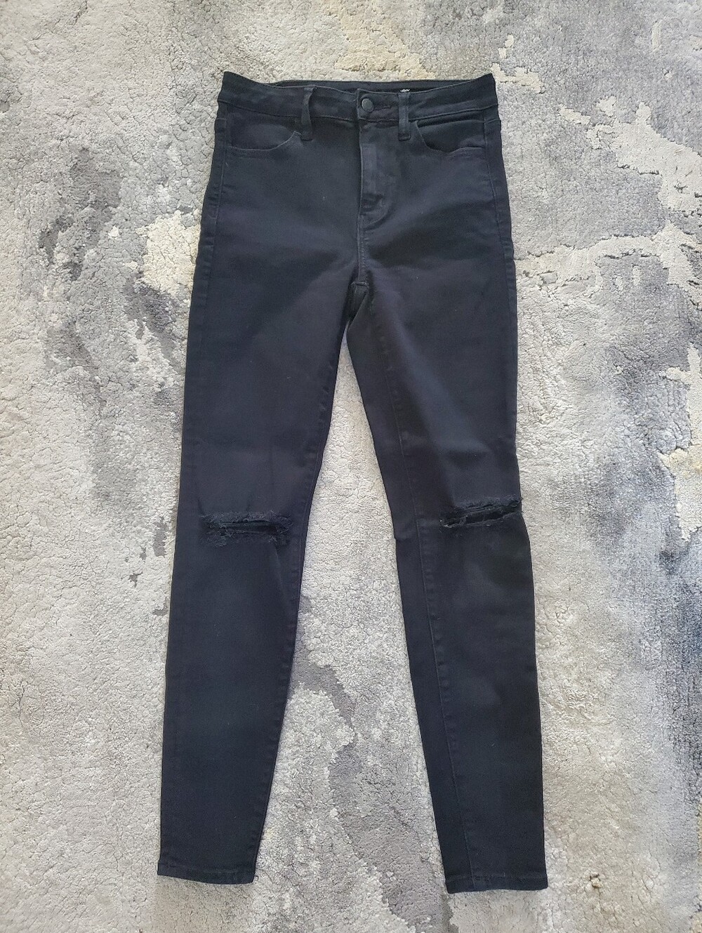 American Eagle Outfitters Black Super Hi-Rise Distressed Jegging